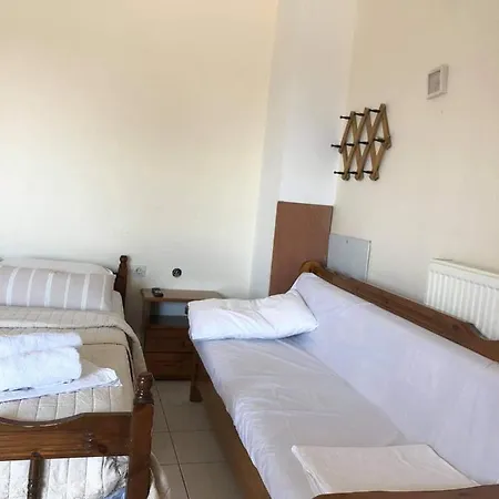 Gold Center Suites Studio 9 * Kalamákion
