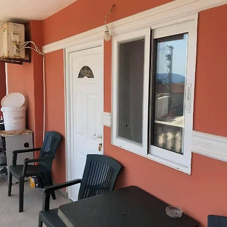 Gold Center Suites Studio 9